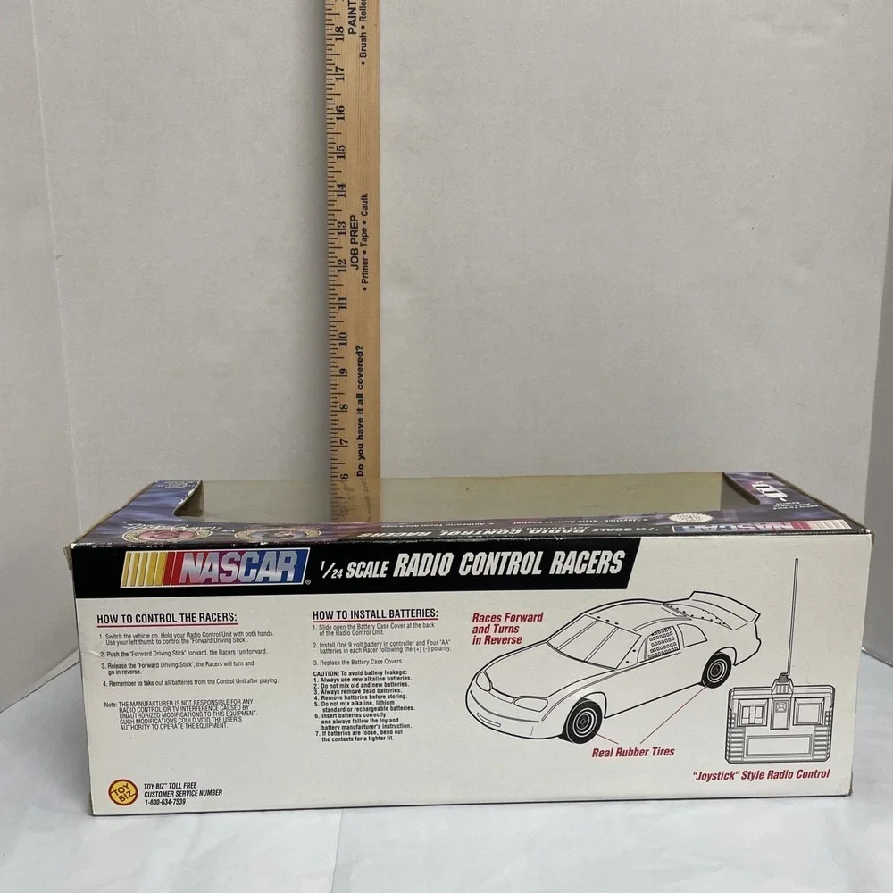 Vintage 1997 NASCAR Toy Biz 1/24 RC Racers Jeff Gordon vs Dale Jarrett 57090